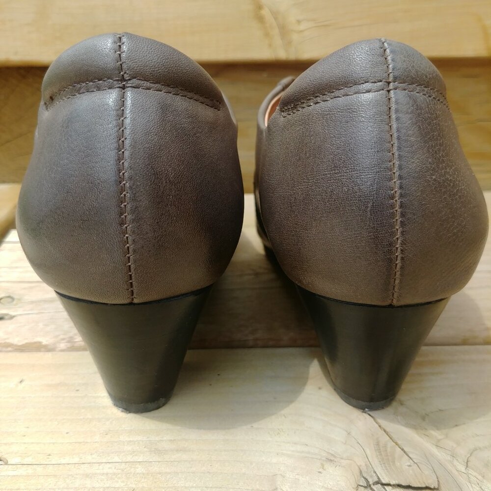 Taos taupe leather grey/brown ankle boots booties shoes low heel size 7 - Picture 9 of 14